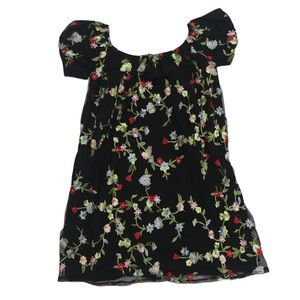 Beautiful floral puff sleeved mini dress